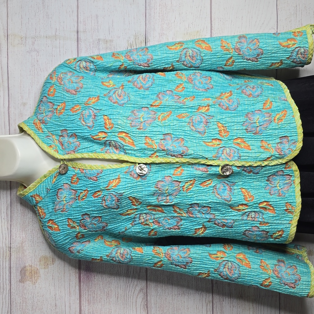 Reversible Quilted Floral Jacket sz Med To Large